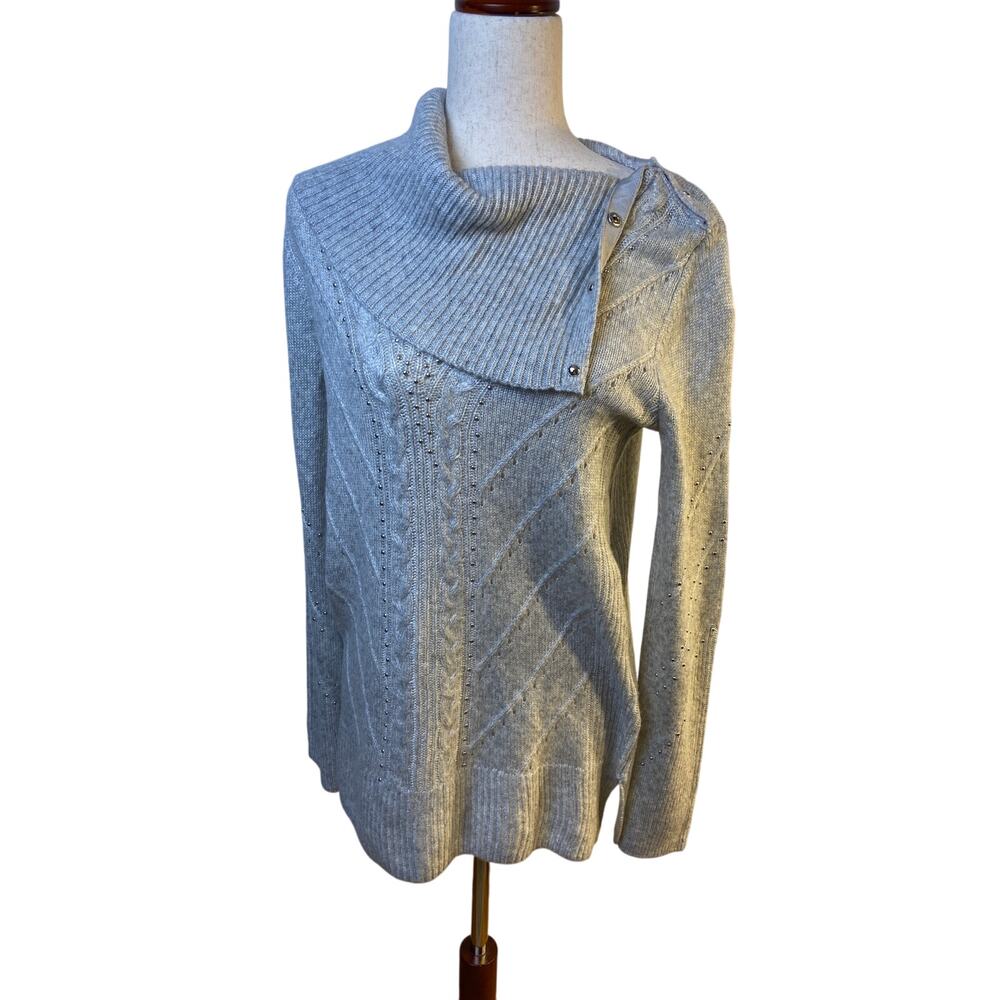 White‎ House Black Market sweater